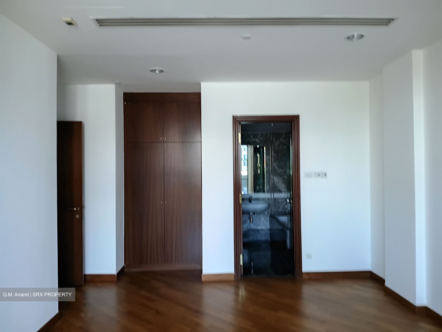 Riverside 48 (D9), Apartment #571868381